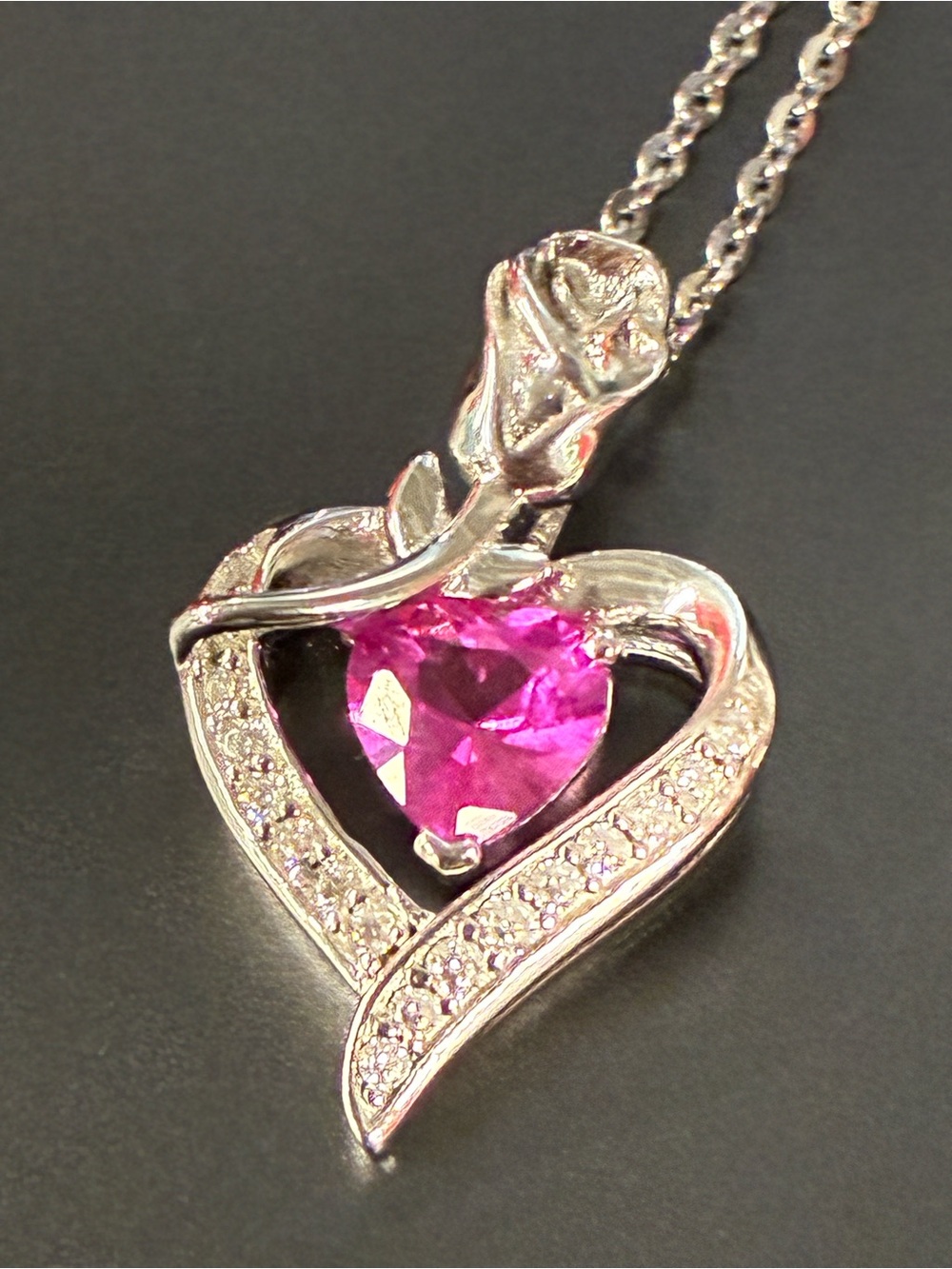 925 Italy Sterling Silver Vivid Pink Heart Pendant Necklace Rose Vine Sparkle